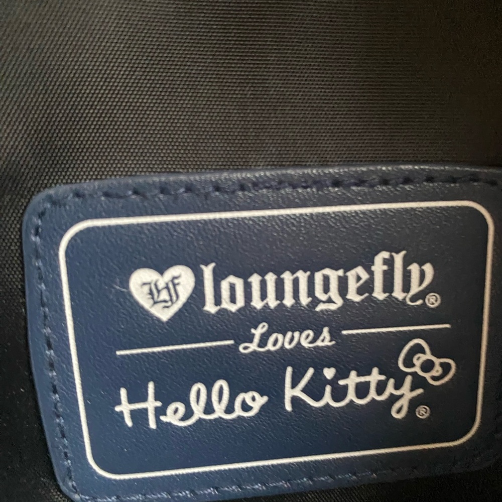 Loungefly Hello Kitty backpack - Picture 7 of 8